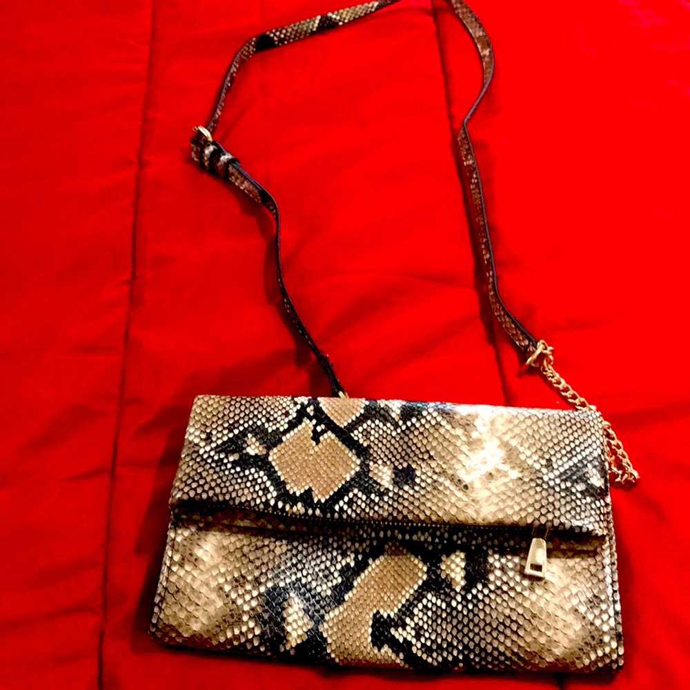 Cross the body purse